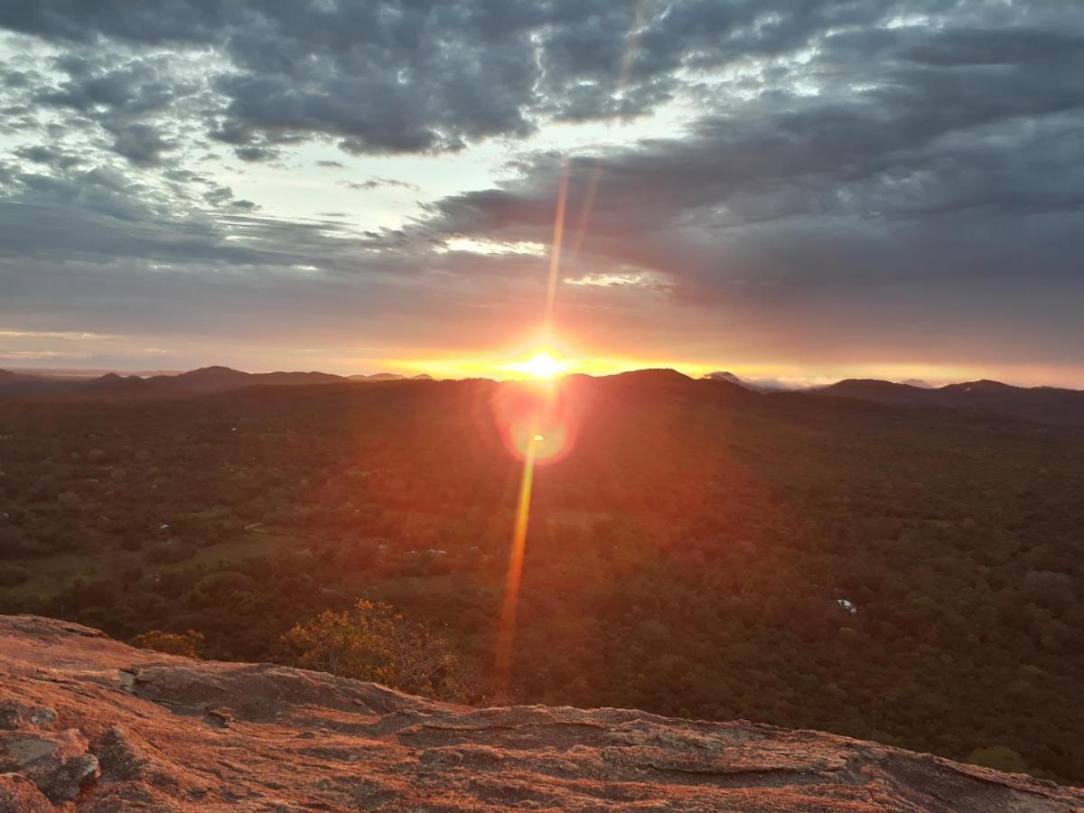 Danara Homestay Sigiriya Esterno foto